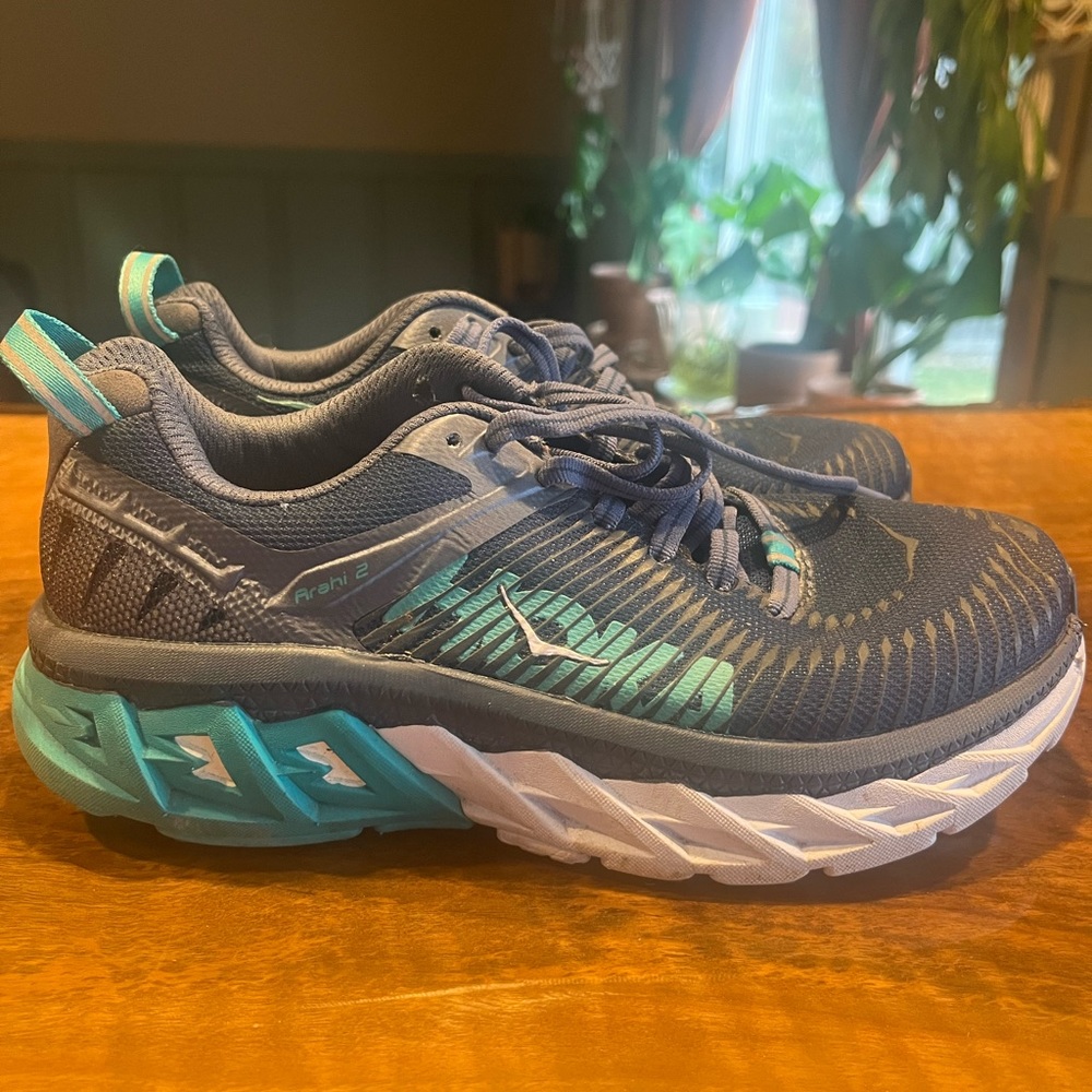 Womens Hoka Sneaker